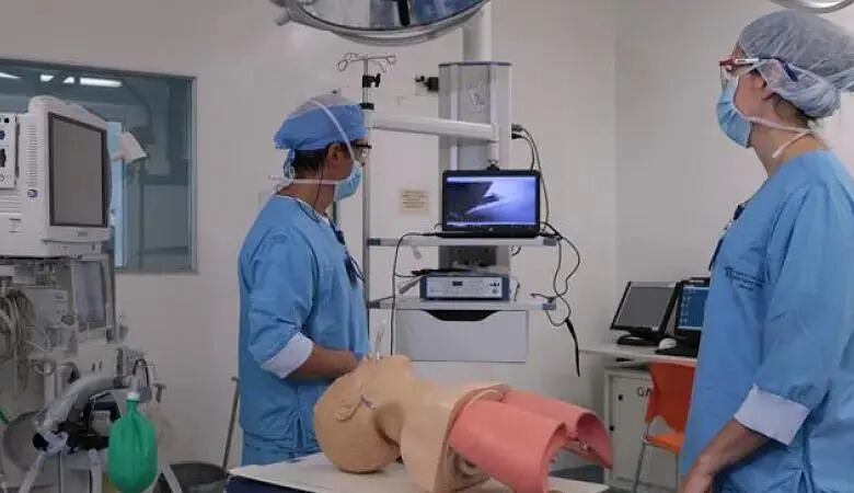 El videolaringoscopio fue desarrollado por EAFIT, CES y el Hospital Pablo Tobón Uribe y ya cuenta con patente en Colombia - crédito Eafit