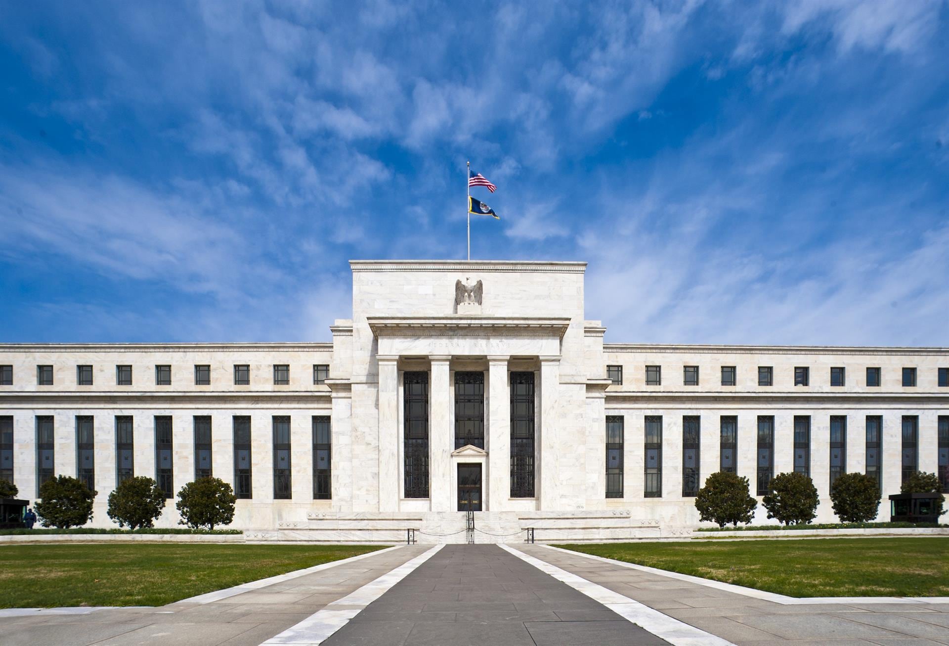 (AMP) La Fed mantiene estables los tipos de interés, pero rompe su unanimidad