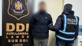 “No tomés acá”: intentó asesinar a puñaladas a su hermano y fue detenido por un descuido familiar