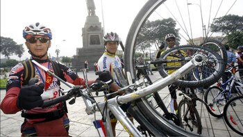 Casco, luces y frenos son