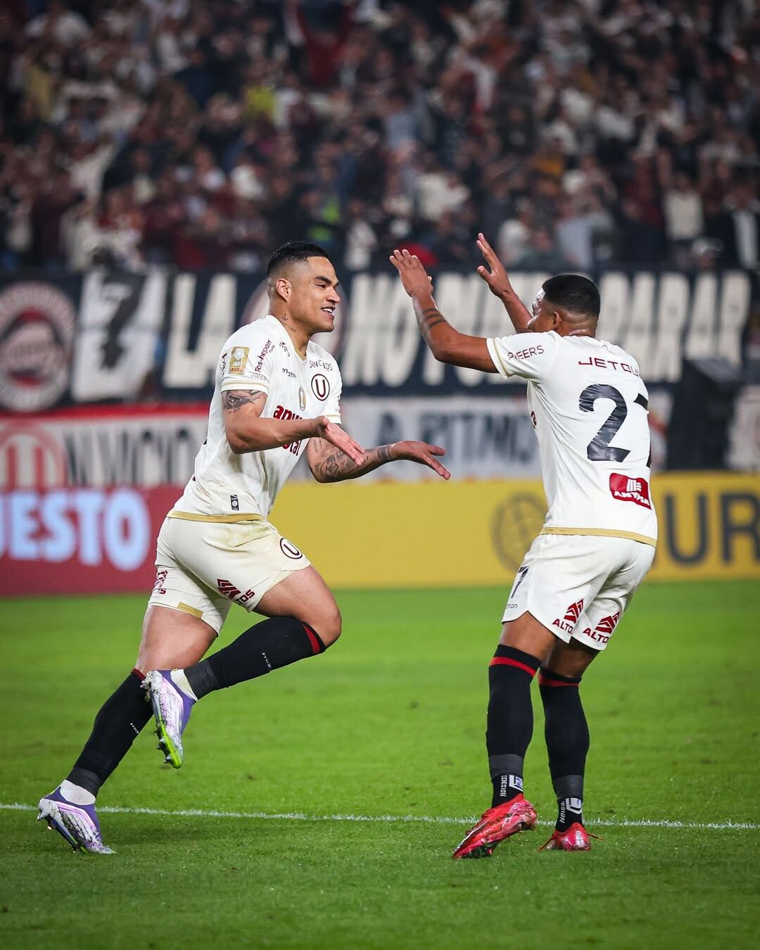 Anderson Santamaría marcó el 2-0 de Universitario ante Atlético Grau. Crédito: Unidos por la U