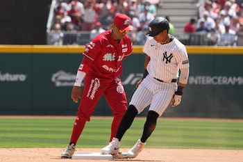 La capital mexicana fue escenario de un duelo entre los equipos más famosos de ambos países. (AP Foto/Fernando Llano, archivo)