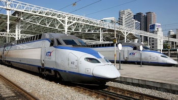 Korea Train Express (KTX) (Photographer:
