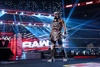 El luchador mexicano Penta fue confirmado para la gira por América del Sur - crédito WWE