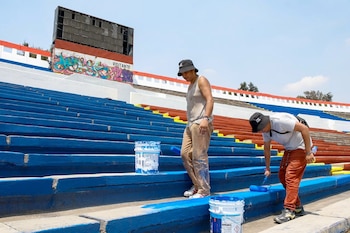 Las gradas del Neza 86 lucen colores renovados y las áreas comunes muestran mejoras significativas tras semanas de rehabilitación. (X/ @Adolfo_Cerqueda)