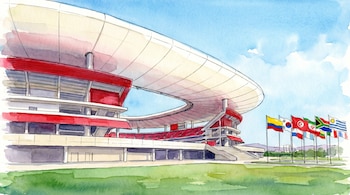 Ilustración en acuarela del Estadio Guadalajara, fachada principal con techo curvo blanco y detalles rojos. Césped verde, cielo azul y banderas de Colombia, Corea del Sur, Túnez, Irán, Sudáfrica, Uruguay.