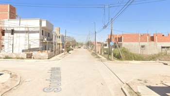 Detuvieron a una policía de Córdoba por apuñalar a su pareja e incendiar la casa en la que vivían