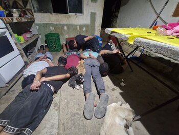 Policías y militares patrullan zonas