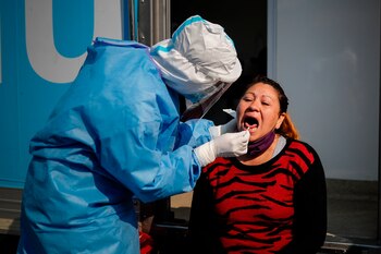 Un trabajador de la salud