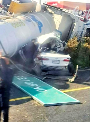El tráiler con cloro quedó