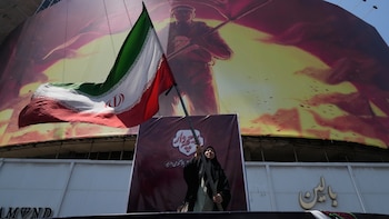 Nueva advertencia de la Guardia Revolucionaria iraní: dijo que reabrirá el estrecho de Ormuz cuando EEUU acepte “sus condiciones”