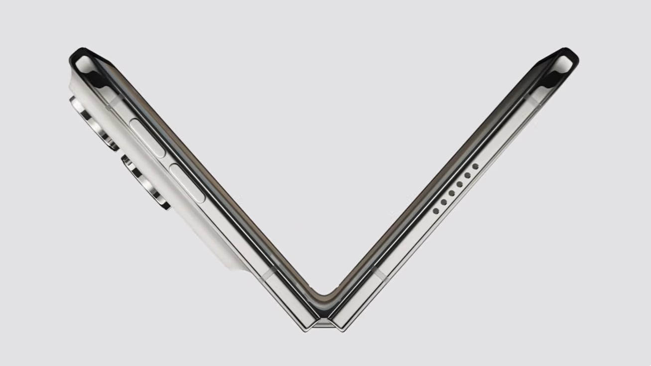 La empresa presentó su primera apuesta plegable con una pantalla desplegable y un diseño de mayor tamaño, junto con nuevas herramientas para fotografía, comunicación, actividad física y productividad - crédito Apple