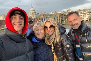 El clan Latorre visitó Francia