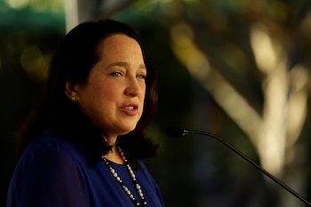 La encargada de negocios de