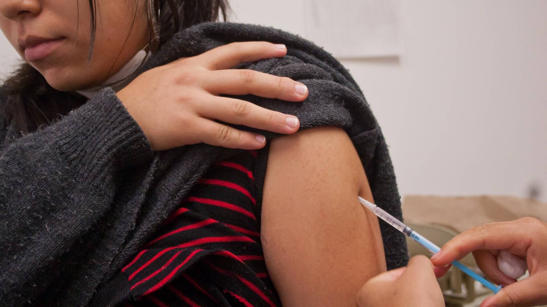 Autoridades recomiendan consultar fuentes oficiales para evitar desinformación. (Foto: Cuartoscuro)