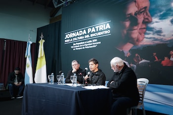 Axel Kicillof e intendentes Marcelo Colombo de la Iglesia Jornada Patria