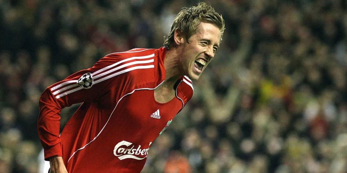 Peter Crouch reveló el drama que casi viven como equipo horas antes de jugar una final de Champions League (AP)