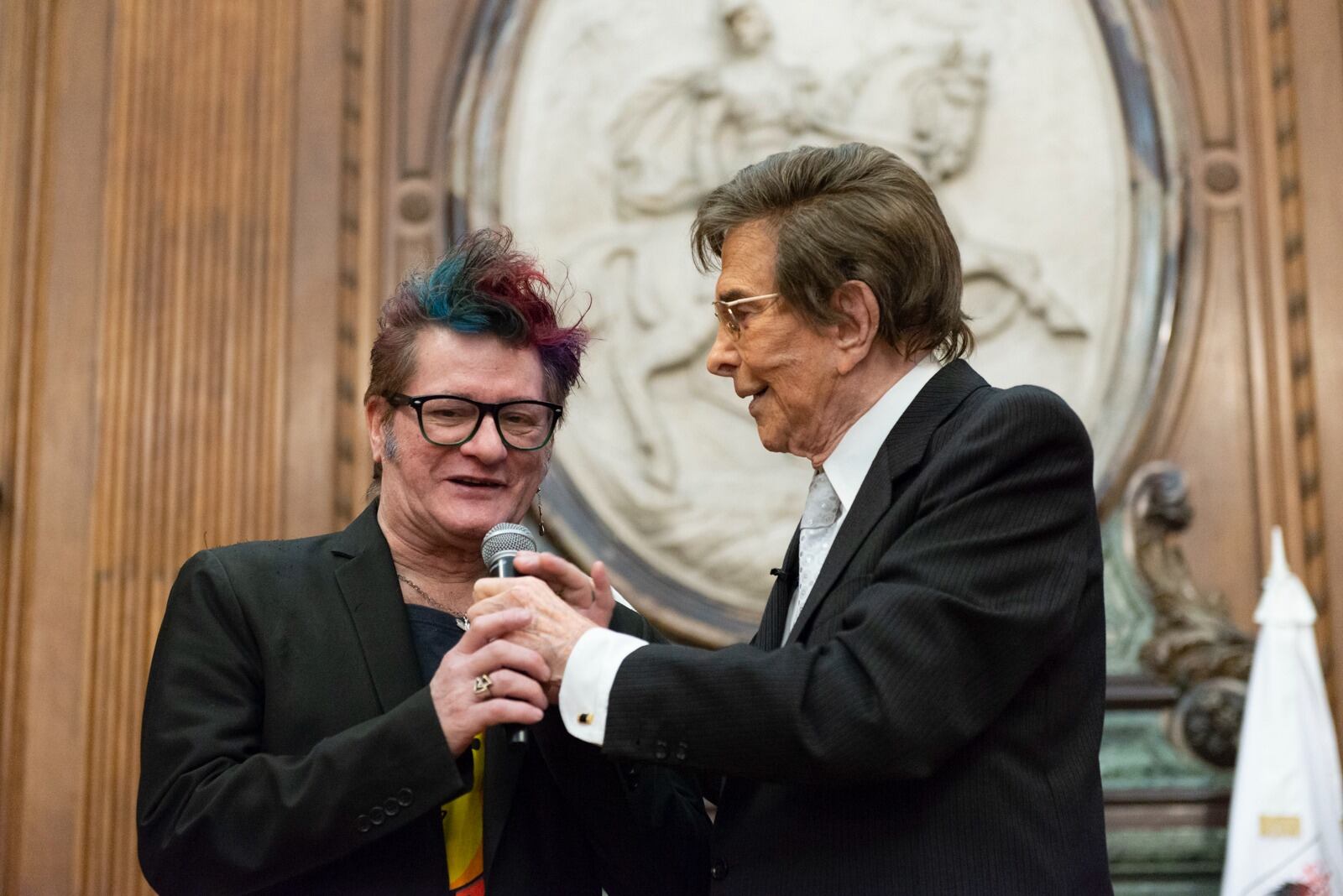 El homenaje a Silvio Soldán reunió a familiares, amigos y referentes del tango en el Salón San Martín de la Legislatura porteña. El músico Pipo Cipolatti fue parte del evento