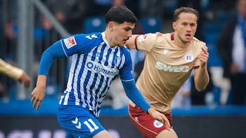 Felipe Chávez fue clave en la apertura de la goleada ante Karlsruher SC. - Crédito: Difusión