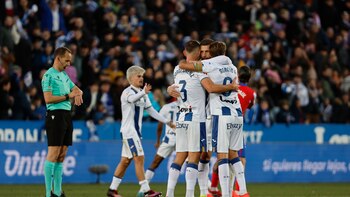 Dmitrovic y los palos contienen