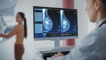 El cáncer de mama afecta a una de cada ocho mujeres en El Salvador, advierte especialista