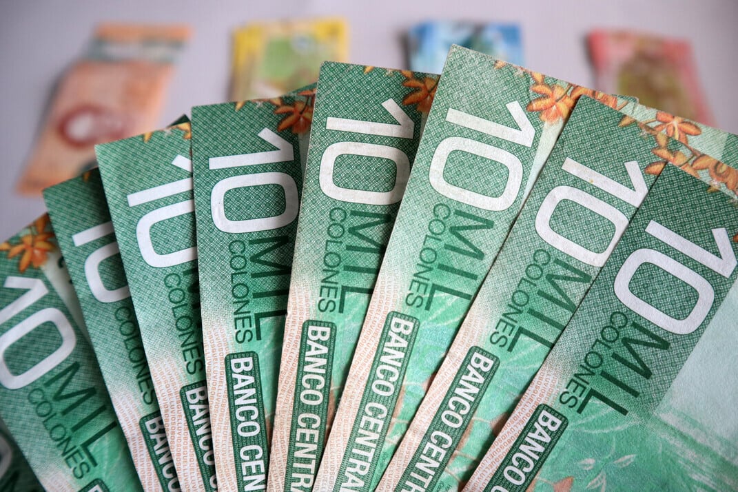 El incremento general aprobado asciende a ₡10.000 para los servidores públicos con salario compuesto, además de ajustes adicionales para algunos rangos salariales. (Cortesía: universidad de Costa Rica)