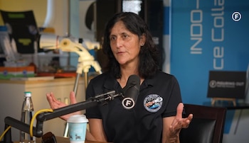 Sunita Williams realizó 9 caminatas