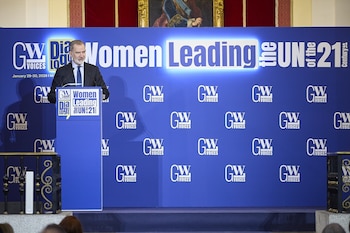 El rey Felipe VI asiste