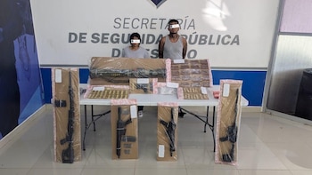 Los detenidos fueron identificados como Jonathan G. R. y Maritza P. G. (Crédito: Secretaría de Seguridad Pública de Chihuahua)
