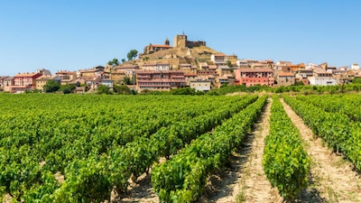 Los mejores pueblos de La Rioja para ver el eclipse solar total del 12 de agosto: viñedos, patrimonio medieval y miradores naturales