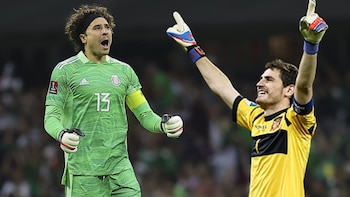 Iker Casillas apoya a Guillermo Ochoa y pide que sea titular ante Chequia como homenaje a su carrera