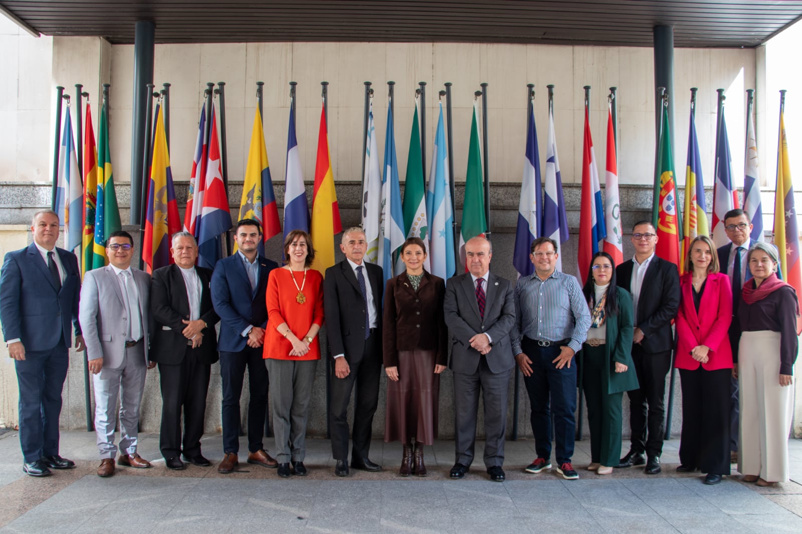 La ceremonia tuvo lugar en la capital española y contó con representantes diplomáticos y autoridades académicas, resaltando la relevancia de las estrategias implementadas por la universidad costarricense. Fuente: Cortesía OEI
