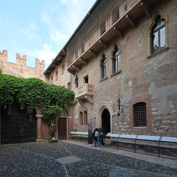 La casa de Julieta (Verona, Italia) (Wikipedia)