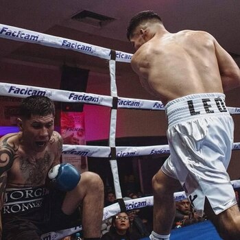 Durante sus peleas demostró técnica y resistencia, por lo que se esperaba que pudiera alcanzar el profesionalismo pronto.