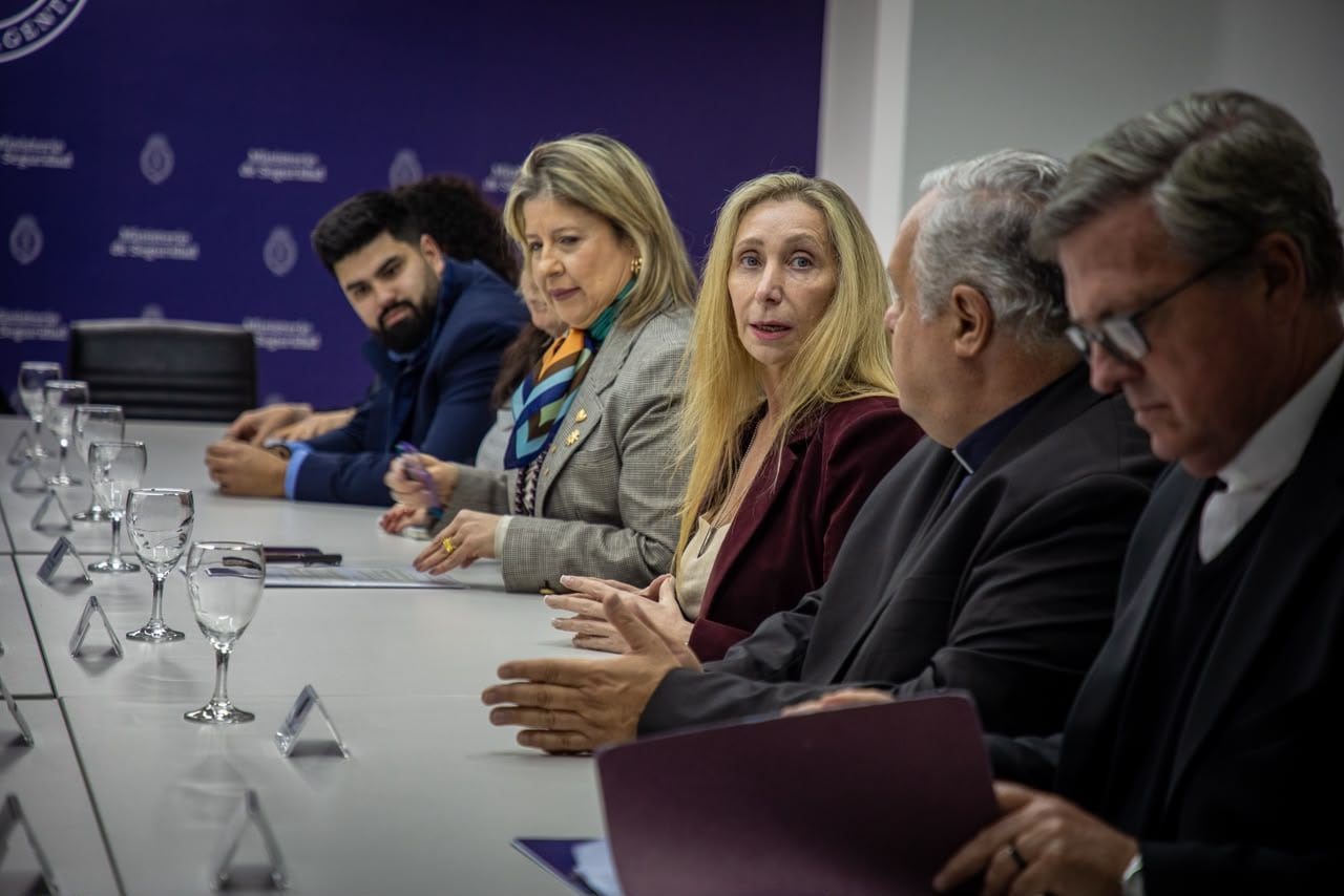 Karina Milei encabezó la reunión para definir el feriado por la visita del Papa