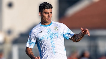 Alfonso Barco anotó su primer gol en Europa: festejó en goleada del HNK Rijeka que permitió acceso a octavos de final de la SuperSport HNK 2026/27