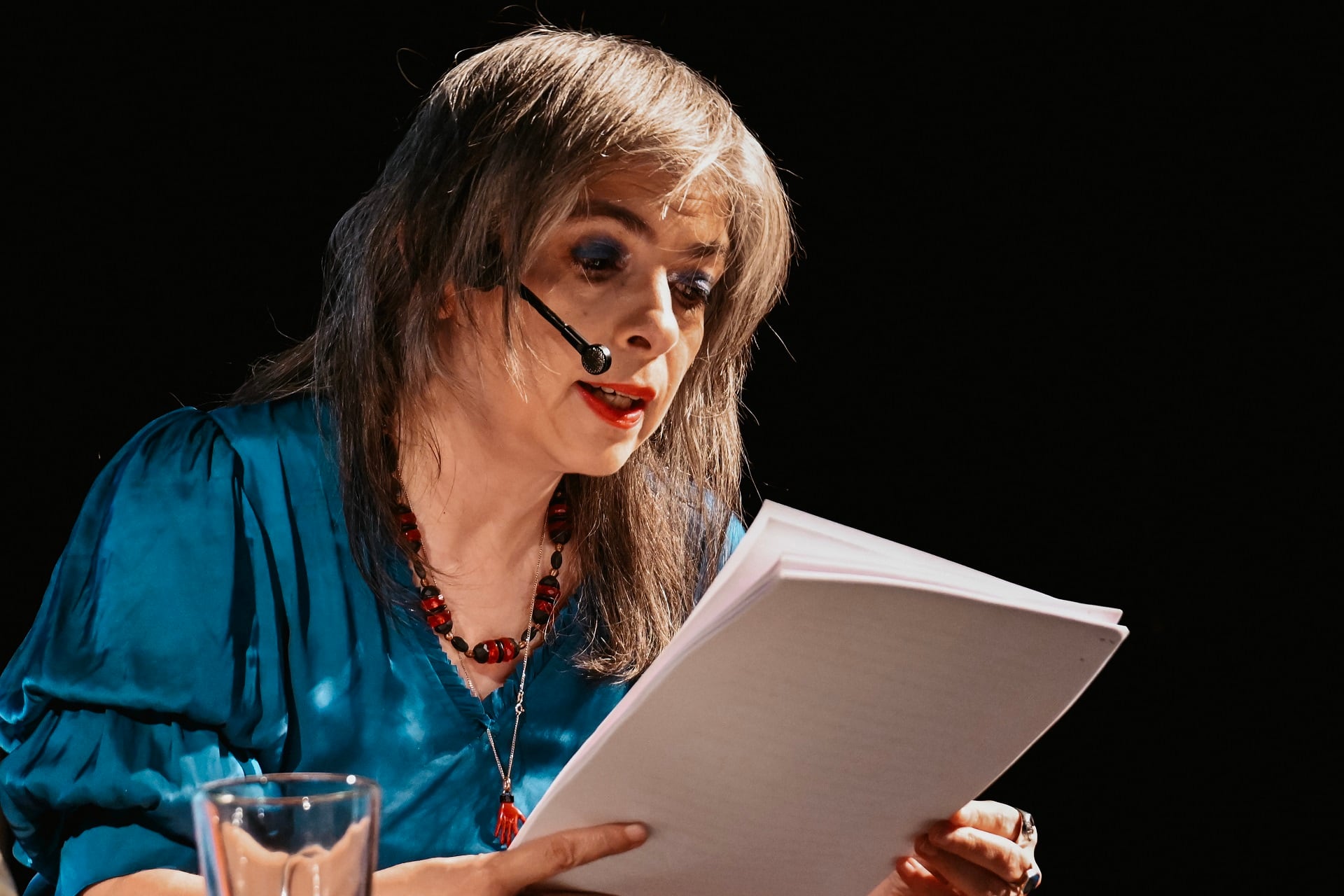 Mariana Enriquez, la reina del terror, mira hacia los Estados Unidos. (Foto: Jiniva Irazabal)