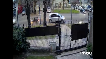 Chocaron a un motociclista, terminó