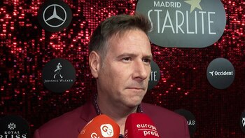 Carlos Latre le muestra todo