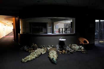 Las tropas comenzaron a llegar