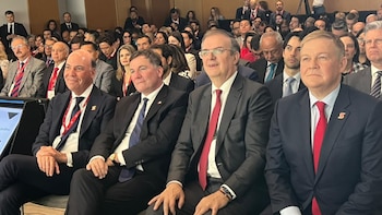 Marcelo Ebrard, secretario de Economía, encabezó el inicio de los trabajos de la misión comercial mexicana en Canadá. (Foto: SRE)