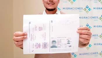 Copia certificada del pasaporte peruano
