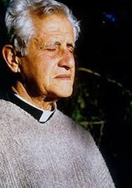 El religioso estuvo en la entrega de Pablo Escobar - crédito Colprensa