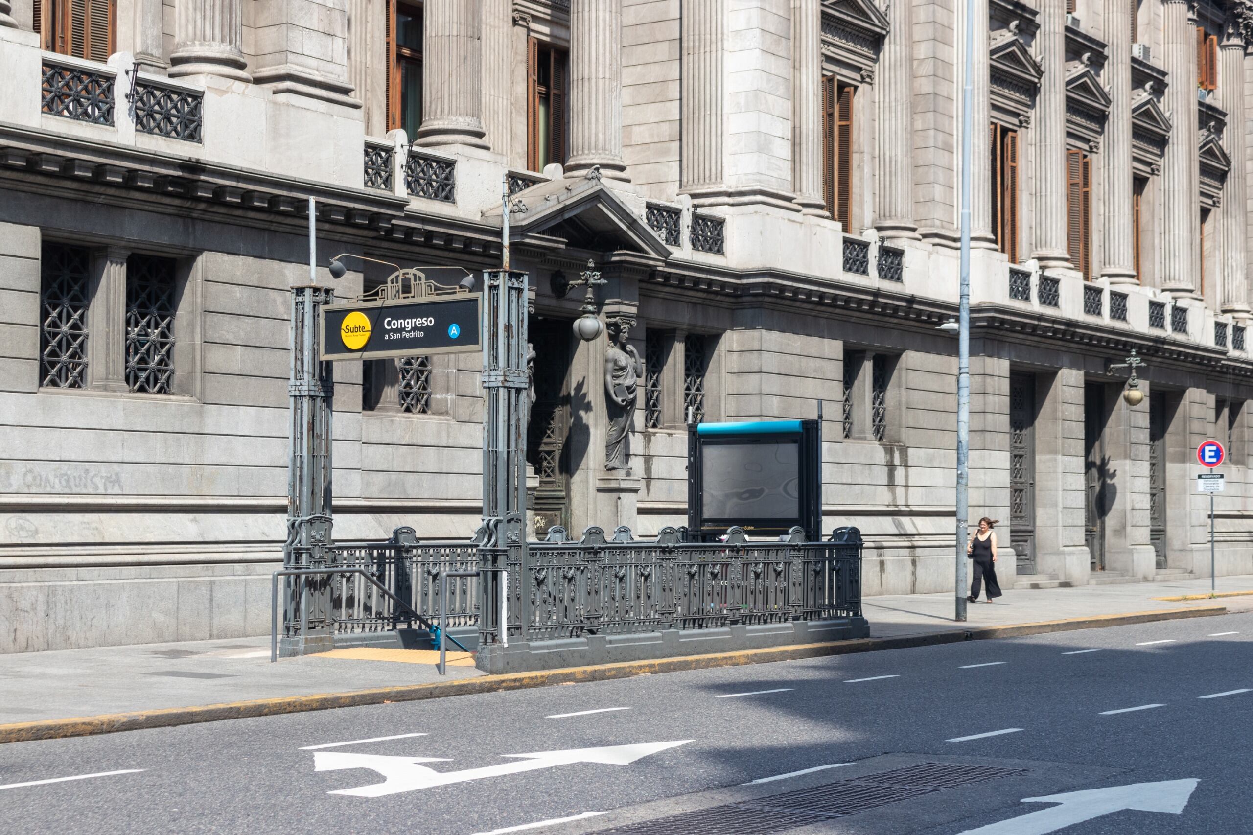 Las obras en Congreso incluyen impermeabilización, recambio de pisos, nueva señalética y mejoras en accesibilidad con señalización braille