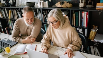 Mercado laboral argentino en transformación: el auge de los mayores de 50, desafíos del edadismo y el peso de la inteligencia artificial