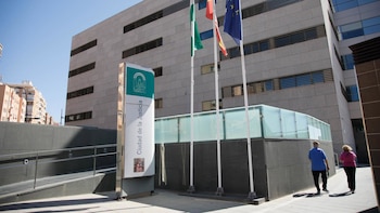 Prisión para el hombre acusado de disparar contra su hermano y matar a su cuñada en Rioja (Almería)