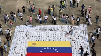 Familiares de presos políticos mantienen