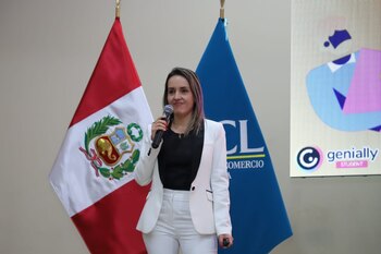 La empresaria Melissa Amado siendo