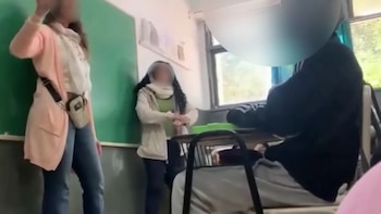 Polémica en Río Negro: una directora pateó el banco de un estudiante y reavivó la discusión sobre disciplina escolar