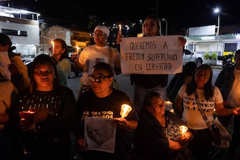 Unas 80 familias duermen afuera